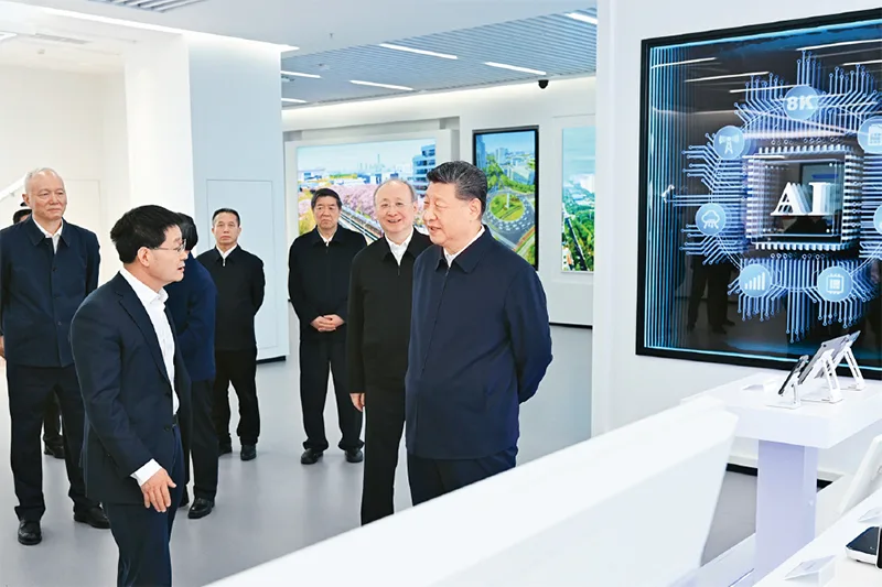 习近平:前瞻布局和发展未来产业