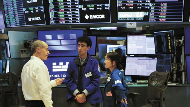 美股全线走高,英伟达涨6%,美光科技股价破千,国际油价大涨,黄金失守4500美元